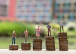 Revenue Share in Fractional Investments: How It Creates Low-Risk and Steady Returns